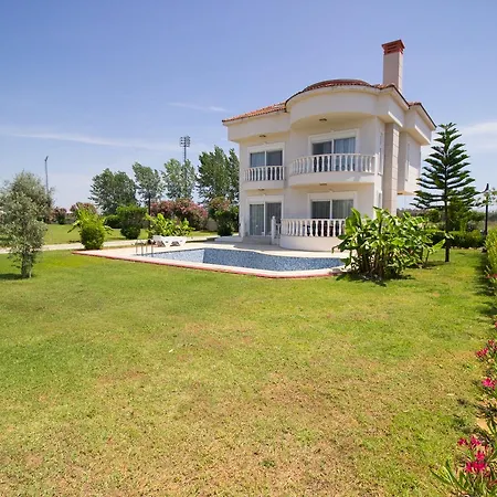 Golf Village *