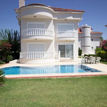 Golf Village *