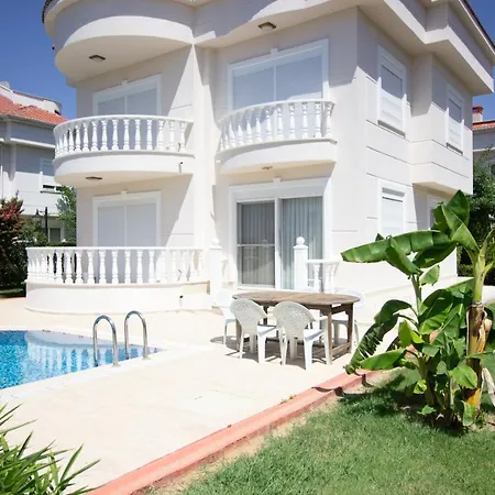 Вилла Golf Village *